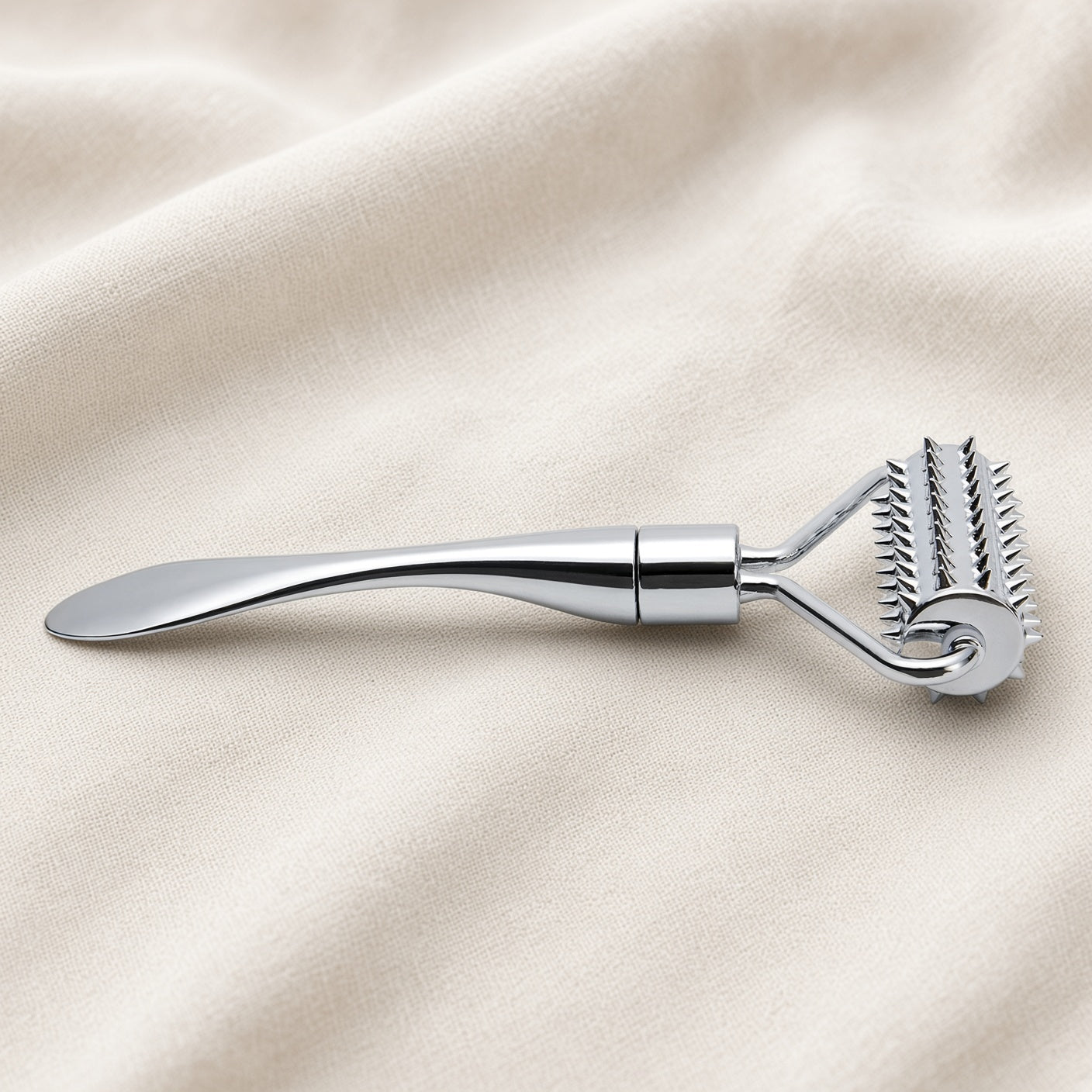 Zinc Face Roller — studio