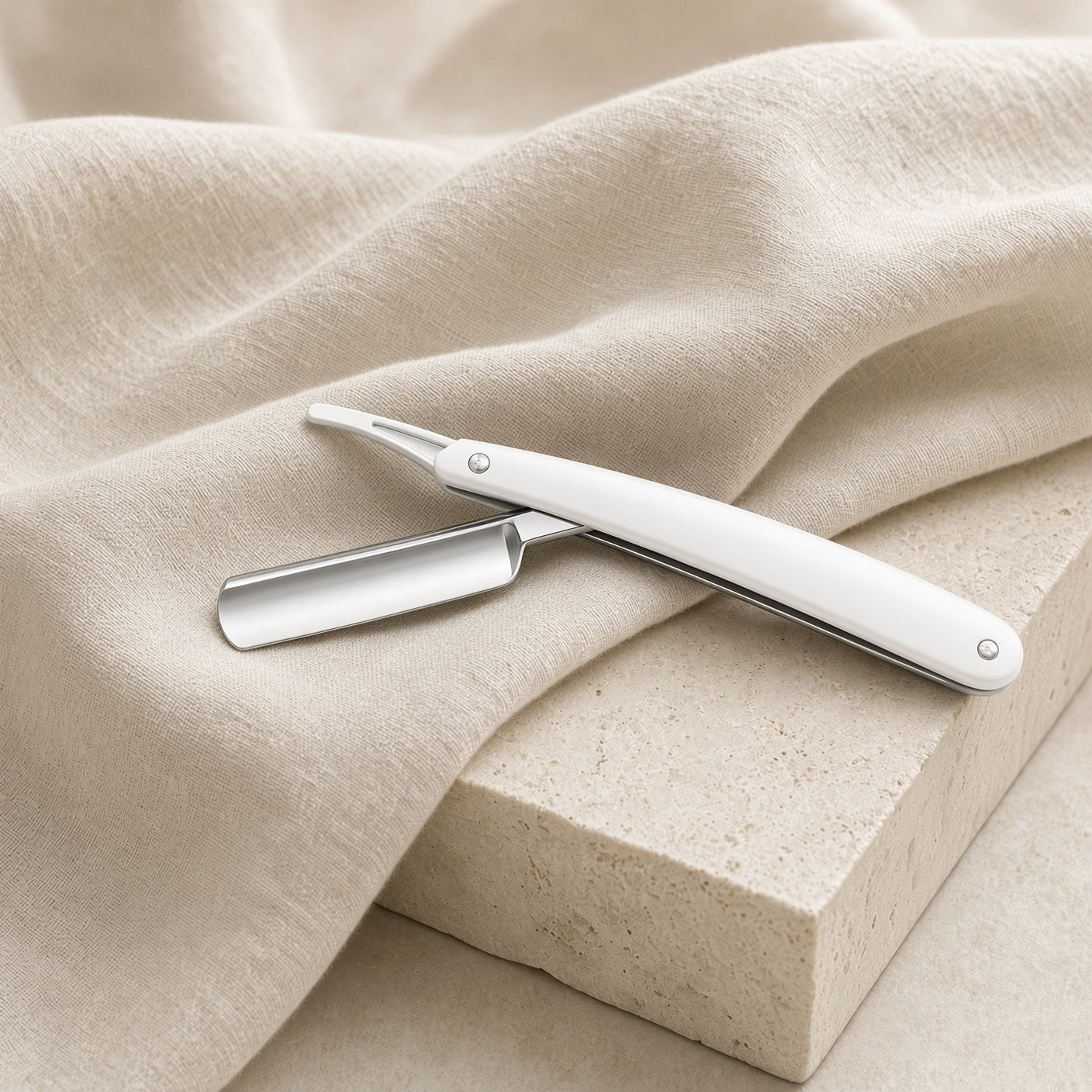 Steel Straight Razor — WHITE